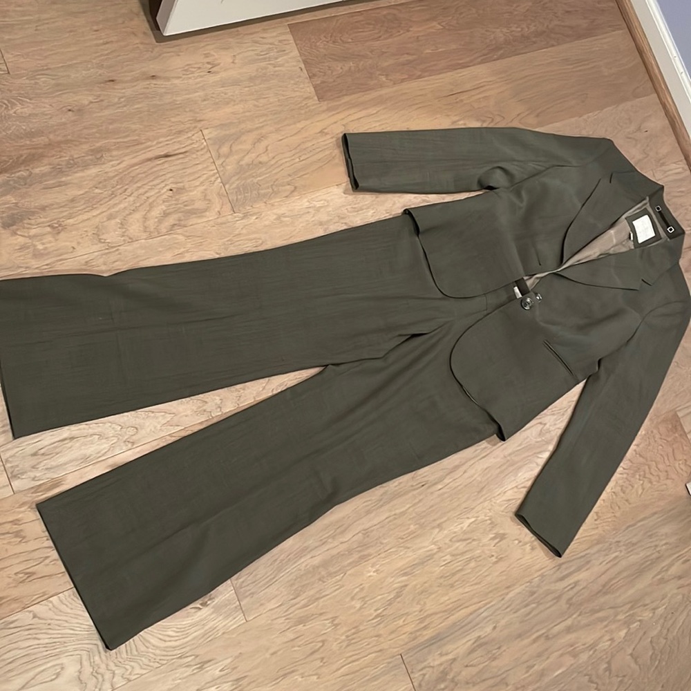 Limited The Perfect Travel Suit